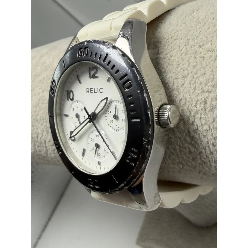Relic ZR15637 New Battery Ladies Watch 37MM 8